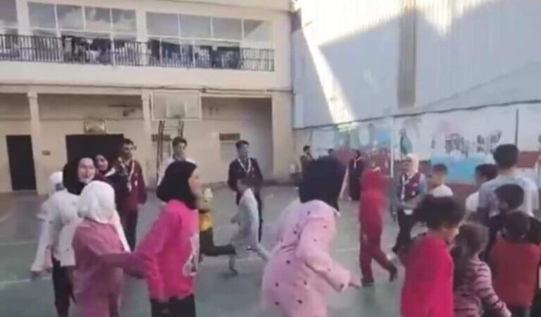 حملة كشاف الشباب الوطني “من حقهم أن يفرحوا” حطت في مركز إيواء مدرسة القلمون