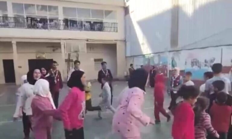 حملة كشاف الشباب الوطني “من حقهم أن يفرحوا” حطت في مركز إيواء مدرسة القلمون