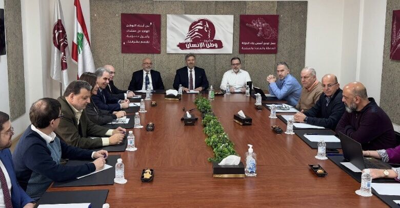 “وطن الإنسان”: من تحت القصف إلى طاولة التفاوض