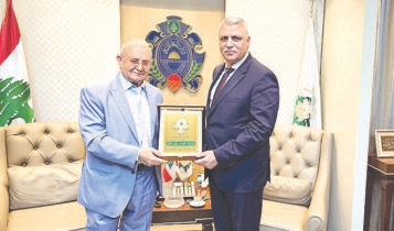 الترشيشي كرم شقير تقديراً لجهوده في إعادة فتح معبر المصنع