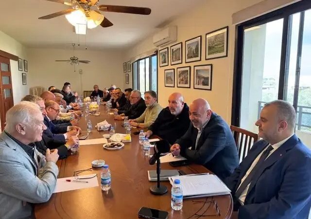 إجتماع في اتحاد بلديات الكورة بحث في ملف المقالع وكسارات شركات الترابة واتفاق على عقد جلسة لتشكيل لجنة متخصصة تتولى إعداد خطة متكاملة لحلول بيئية