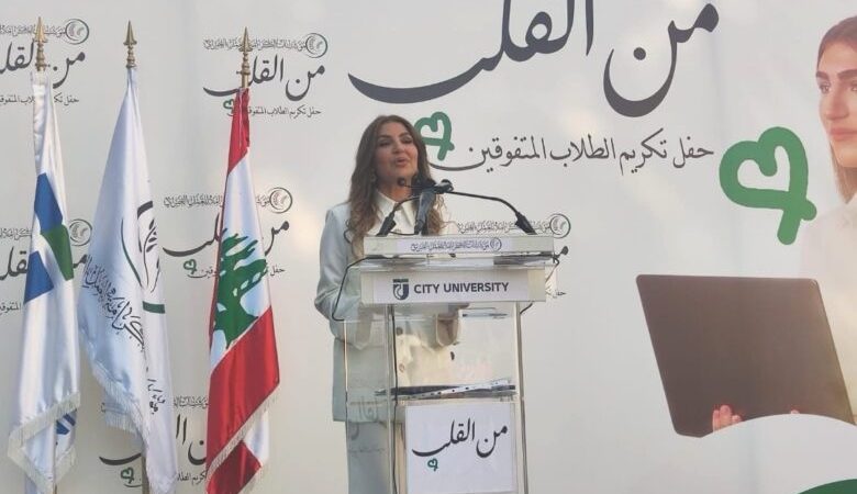 مؤسسات الكرامة تطلق مبادرة “من القلب” وتكرّم أكثر من 300 طالبة وطالب متفوّقين في مدارس طرابلس الرسمية وتقدم “لابتوب” لكل الطلاب لتمكينهم بالتعليم عن بُعد وتعلن عن دورة تدريبية في مهارات الكومبيوتر والتكنولوجيا