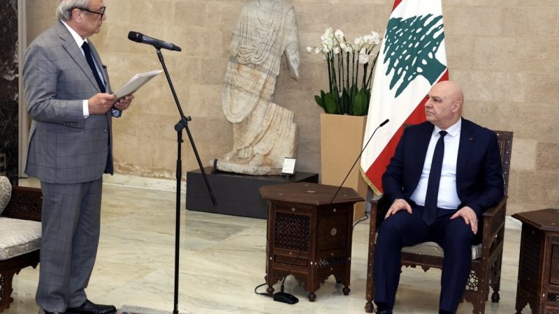 حبيب يسلّم رئيس الجمهورية اليوبيل الذهبي لمصرف الإسكان: استخدمنا حتى اليوم نحو 67 مليوناً و367 ألف دولار والجزء الأكبر للشقق السكنية