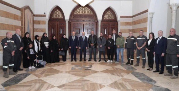 الحجّار لعوائل شهداء الدفاع المدني: تضحياتهم موضع تقدير واعتزاز من قبل الدولة