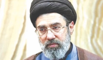 المرشد الإيراني يلتقي قائد مقر خاتم الانبياء ويعطي توجيهات جديدة لمواجهة الخصوم