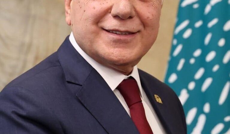 دبوسي يهنئ العمال في عيدهم : عنوان الصمود في وجه الانهيار