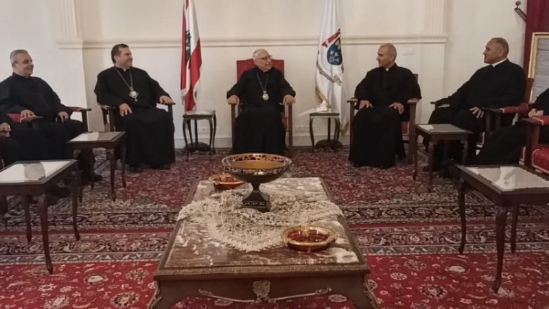 العبسي يلتقي قضاة المحكمة الروحية ويستقبل زوارا&nbsp;