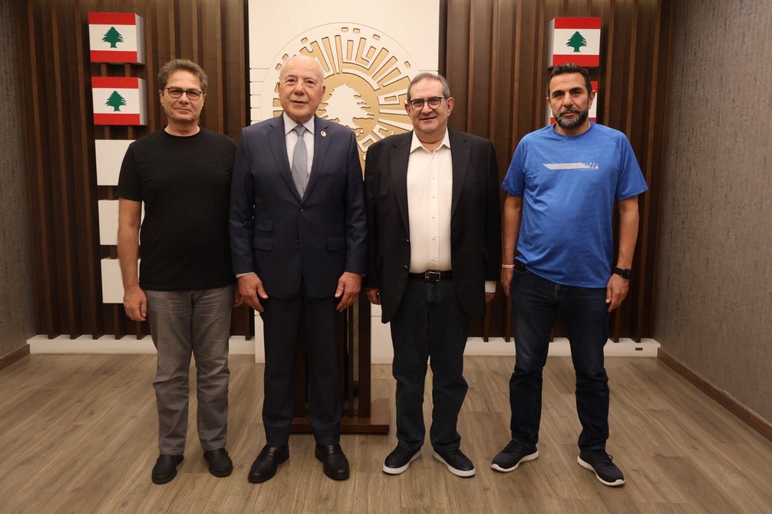 دبوسي&nbsp; يستقبل الصفدي: الاستثمار في الإنسان والطاقات الشبابية مسؤولية وطنية