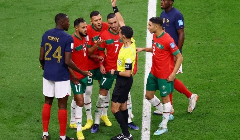 مبارة اسود الاطلس ضد الديوك ، هذه ابرز توقعات النتيجة حسب الخبراء ووسائل الإعلام العالمية .