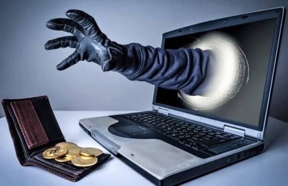 تفاصيل عملية ابتزاز “صحافي” لبرلماني ، وهكذا تفاعل الرأي العام المحلي مع القصة بعد رسالة زوجته المؤثرة