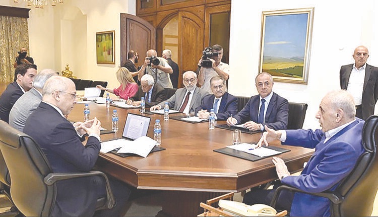 بري ترأّس اجتماعاً لهيئة مكتب المجلس وأبرق إلى نظيره السوري مهنئاً