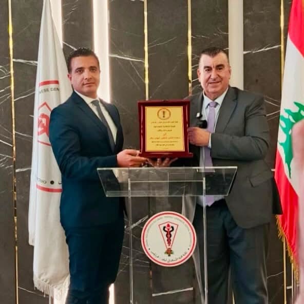 مطر يرعى لقاء أطباء الأسنان المتقاعدين في طرابلس ويتسلّم درعًا تكريمية: نتمسّك بدور الدولة والنقابات…