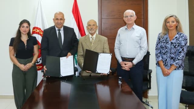 الدفاع المدني وجامعة الشرق الدولية وقعا بروتوكول تعاون