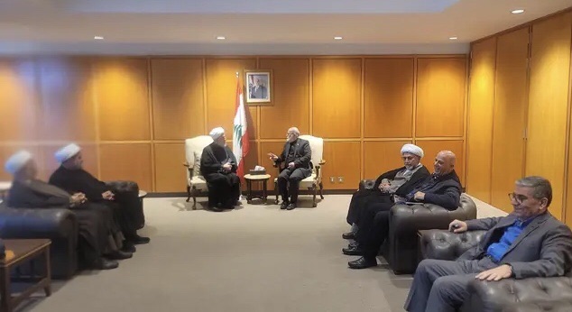 العلامة الخطيب غادر إلى طهران للمشاركة في تشييع السيد الخامنئي