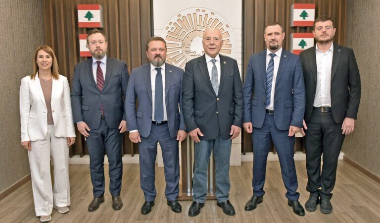 دبوسي استقبل السفير الأوكراني: لفتح آفاق جديدة من التعاون الاقتصادي والاستثمار بروح الشراكة والسلام..&nbsp;