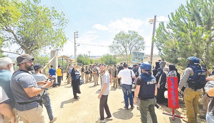 عودة تدريجية للأهالي إلى زوطر الغربية بمواكبة الجيش