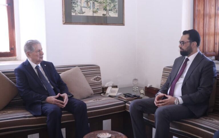 الرئيس الجميل استقبل الهزاع : لتكن العلاقات بين لبنان وسوريا على أسس الندية والإحترام المتبادل
