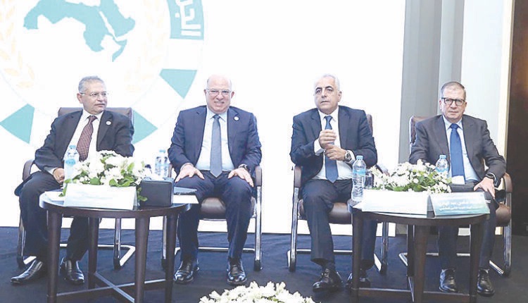 حيدر من القاهرة: نعمل لمنح العمّال المزيد من الأمان والاستقرار والثقة بالمستقبل