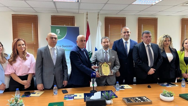 كرامي خلال استقباله وفداً من تجمّع صناعيي البقاع: أمن الخليج من أمن لبنان… ولن نقبل أن تغرق طرابلس في النفايات