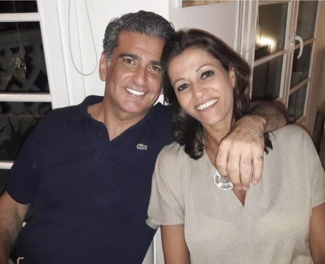 بمزيدٍ من الحزن والأسى، تلقّينا نبأ وفاة السيدة منى منلا الأحدب، زوجة النائب السابق الصديق مصباح الأحدب، بعد معاناةٍ مع المرض.