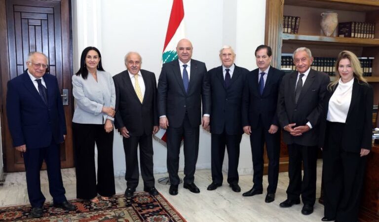 لقاءات وزارية ونيابية في قصر بعبدا والرئيس عون بحث مع زواره في الأوضاع جنوبا والتطورات الإقليميةوتسلم دراسة قانونية حول القرار 2790 وأبرق الى السيسي مهنئا بذكرى انتصار6 أكتوبر
