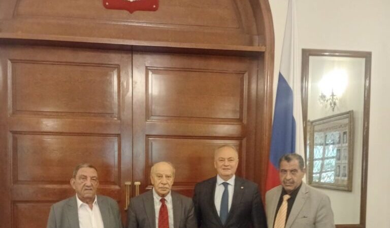 الديمقراطية تعرض مع السفير الروسي التطورات الفلسطينية، وتجدد رفضها تاجيل الانتخابات التشريعية.