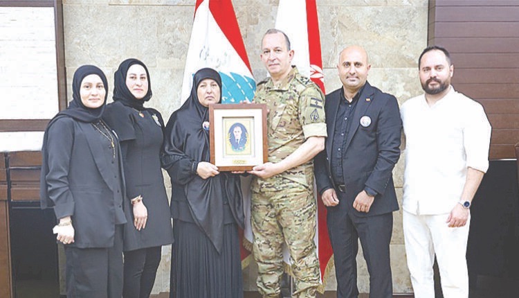 لقاءات قائد الجيش